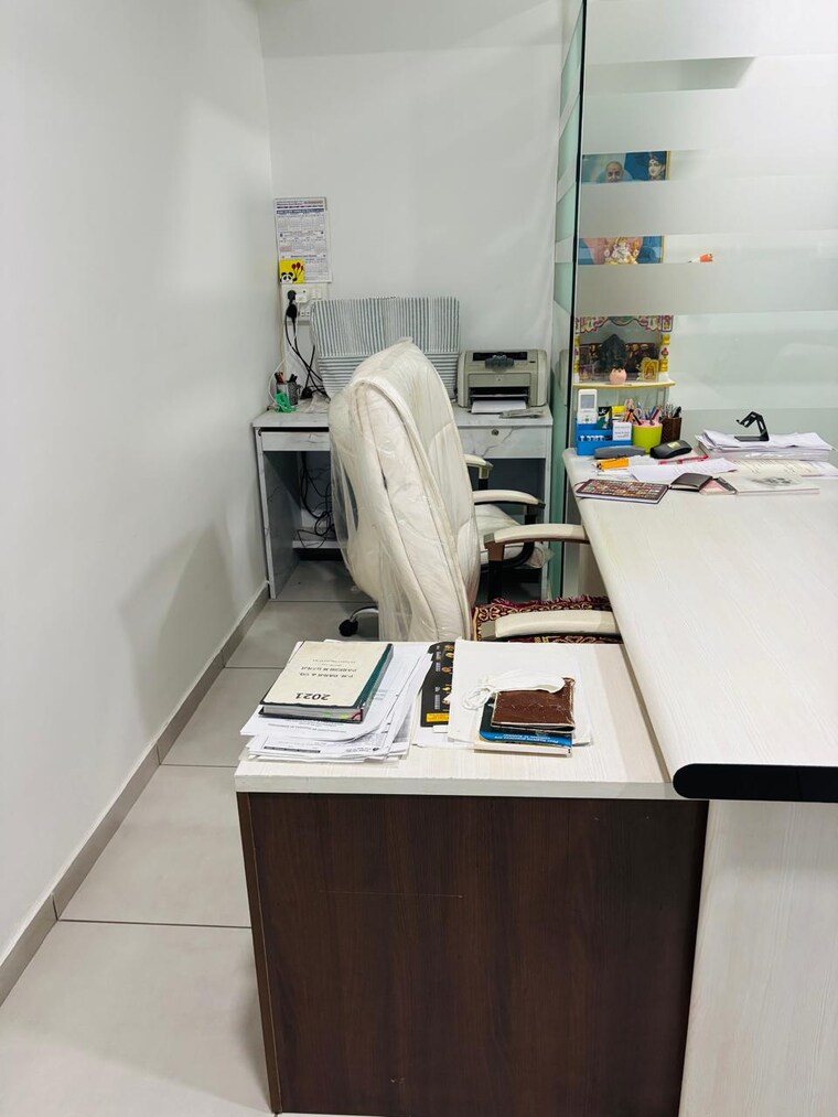 Team Area, science city Commercial Office Space 569 Sq.Ft. In Science City Ahmedabad 9680014