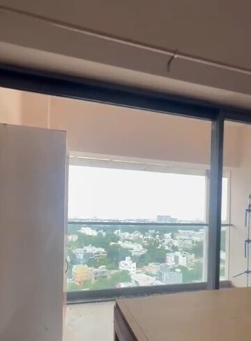 Room in 4 BHK Apartment at Pramuk MM Meridian, Jayanagar – for Sale