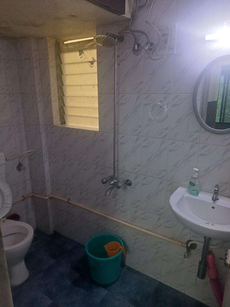 Bathroom, riddhi-garden 1 Bedroom 600 Sq.Ft. Apartment In Malad East Mumbai 9680059