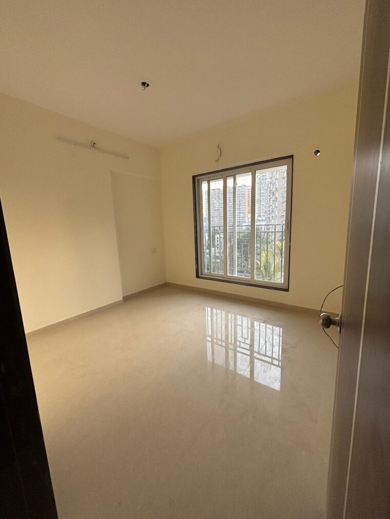 Room, sl-nandanvan-mohan-chs 2 Bedroom 577 Sq.Ft. Apartment In Dahisar East Mumbai 9680185