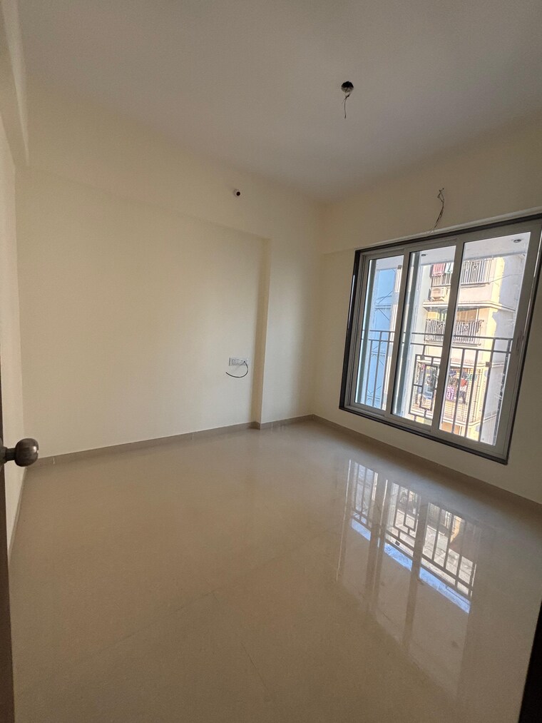 Room, sl-nandanvan-mohan-chs 2 Bedroom 577 Sq.Ft. Apartment In Dahisar East Mumbai 9680185