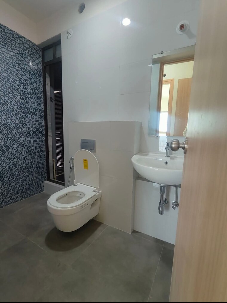 Bathroom, rajesh-raj-infinia 2 Bedroom 740 Sq.Ft. Apartment In Malad West Mumbai 9680188