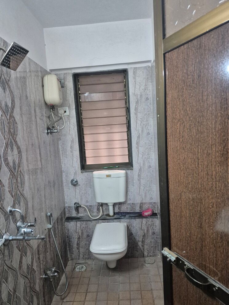 Bathroom, rashmi-chhaya-chs 1 Bedroom 410 Sq.Ft. Apartment In Kandivali West Mumbai 9680195