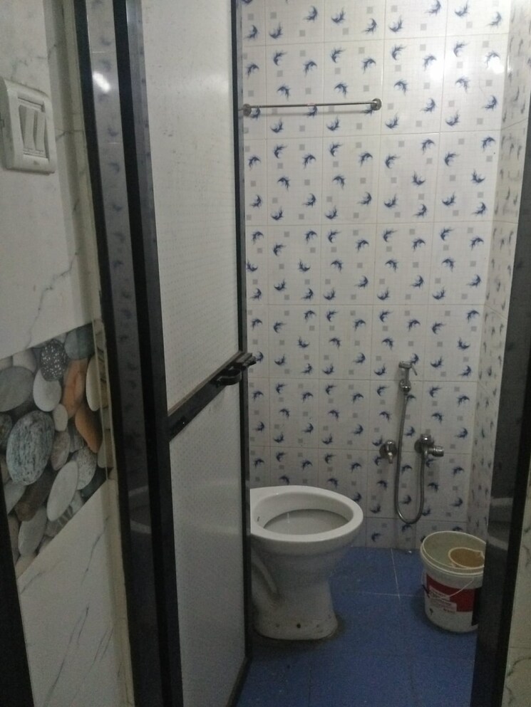 Bathroom, harasiddh-viraaj 2 Bedroom 875 Sq.Ft. Apartment In Malad East Mumbai 9680186