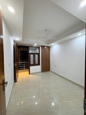 2 BHK Builder Floor For Rent in Saket