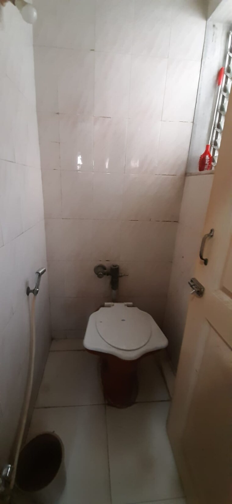 Bathroom, ami-jharna 1 Bedroom 600 Sq.Ft. Apartment In Goregaon East Mumbai 9680214