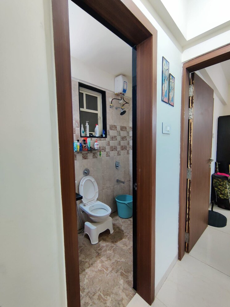 Attached Bathroom, hinjewadi 2 Bedroom 1000 Sq.Ft. Apartment In Hinjewadi Pune 9680239