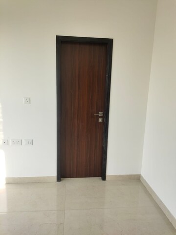 Room in 3 BHK Apartment at Piramal Revanta, Mulund West – for Rent