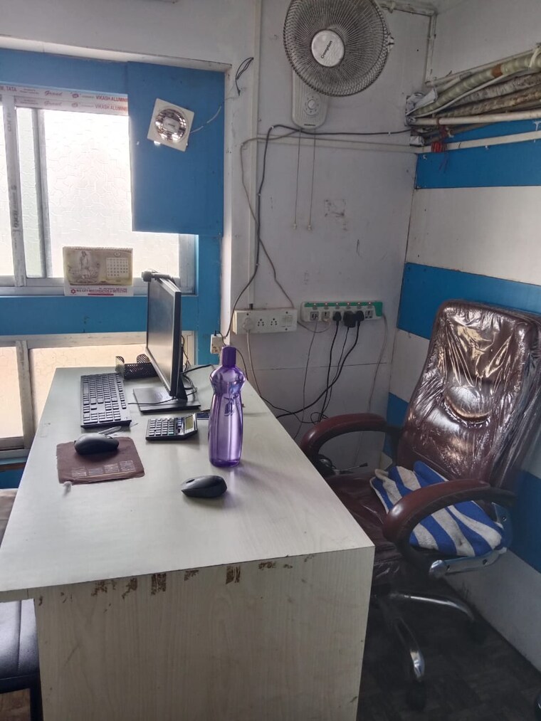 Team Area, bbd bagh Commercial Office Space 900 Sq.Ft. In Bbd Bagh Kolkata 9680287