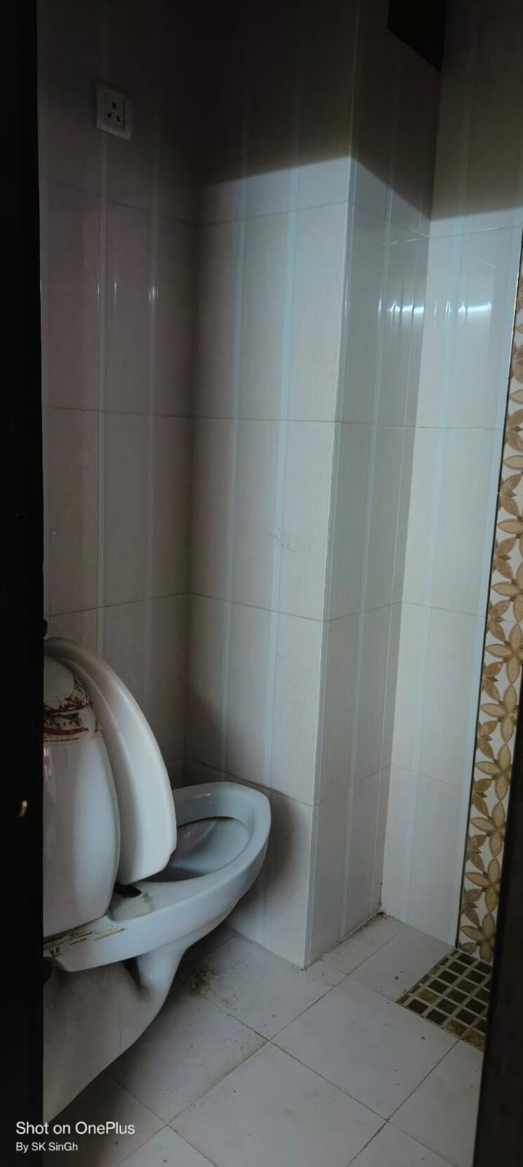 Bathroom, sector 12 dwarka 2 Bedroom 1400 Sq.Ft. Apartment In Sector 12 Dwarka Delhi 9673840