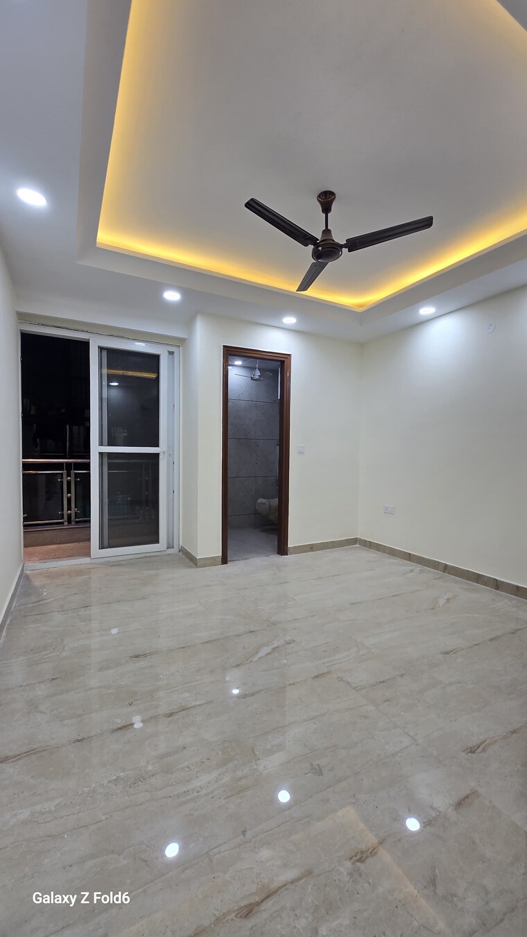 Room, risland-sky-mansion 3 Bedroom 1300 Sq.Ft. Builder Floor In Chattarpur Delhi 9680676