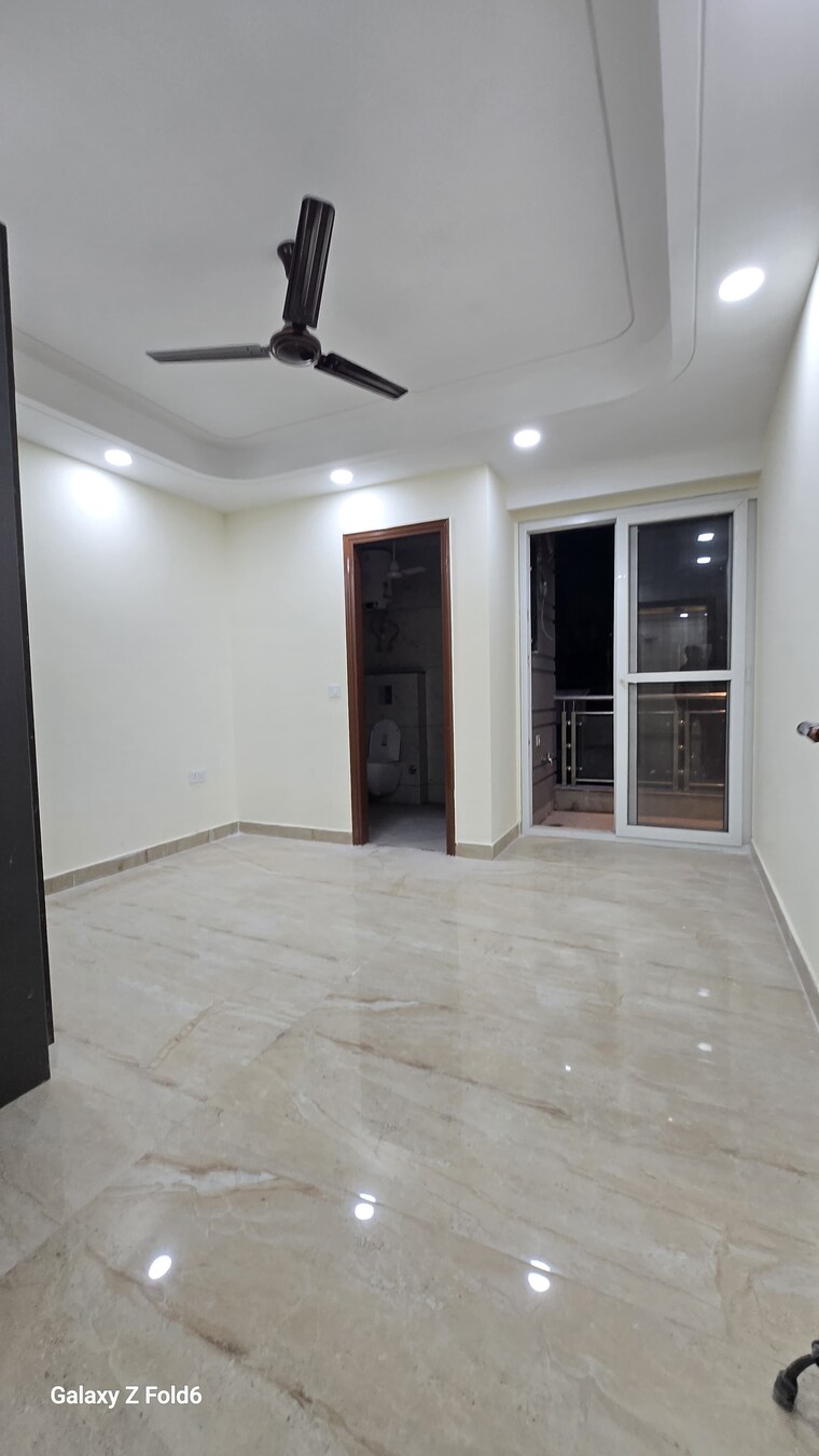 Room, risland-sky-mansion 3 Bedroom 1300 Sq.Ft. Builder Floor In Chattarpur Delhi 9680676
