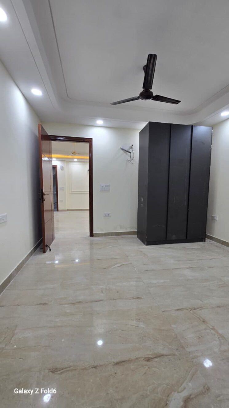 Room, risland-sky-mansion 3 Bedroom 1300 Sq.Ft. Builder Floor In Chattarpur Delhi 9680676