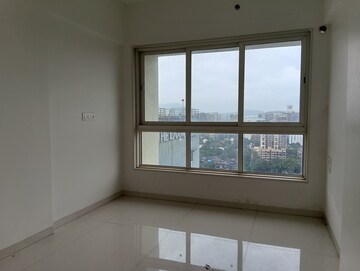 Room in 2 BHK Apartment at Sheth Irene, Malad West – for Rent