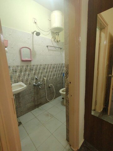Bathroom in 2 BHK Builder Floor at Happy Homes BTM Layout, Btm Layout – for Rent