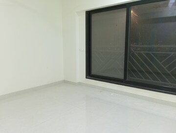 Room in 2 BHK Apartment at Arkade Serene, Malad West – for Rent