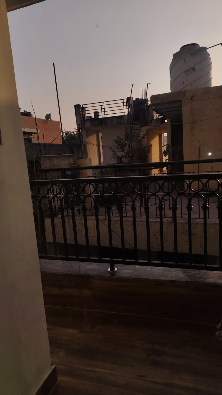 Gym, saket 1 Bedroom 450 Sq.Ft. Builder Floor In Saket Delhi 9680852