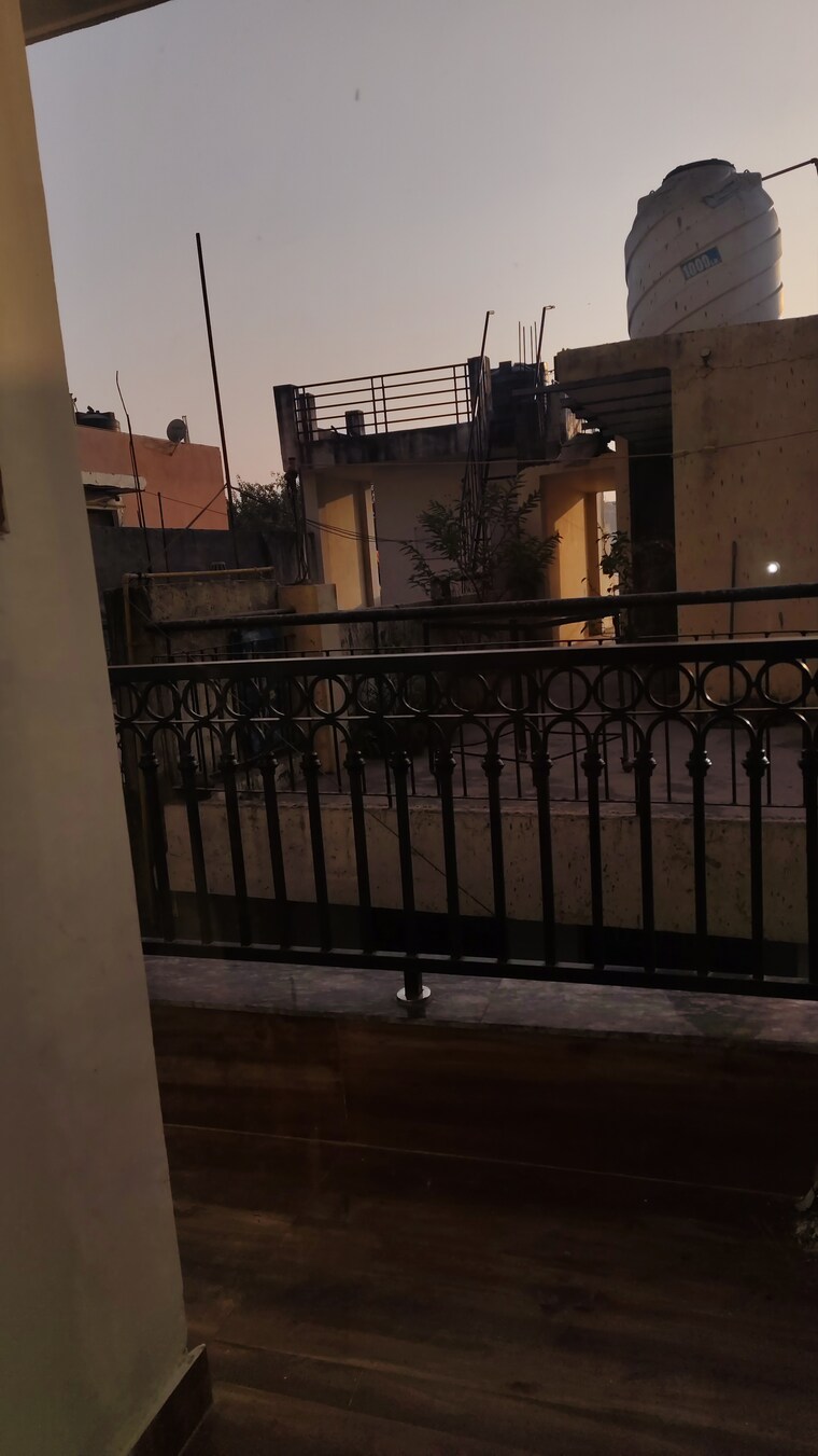 Gym, saket 1 Bedroom 450 Sq.Ft. Builder Floor In Saket Delhi 9680852