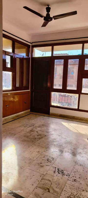 Room in 2 BHK Apartment at Sector 4 Dwarka – for Rent