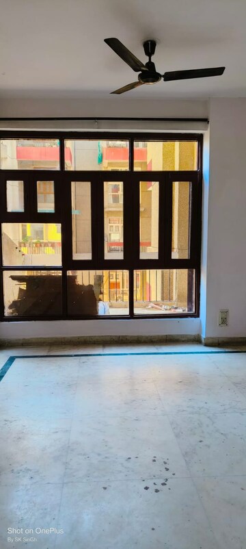 Room in 2 BHK Apartment at Sector 4 Dwarka – for Rent