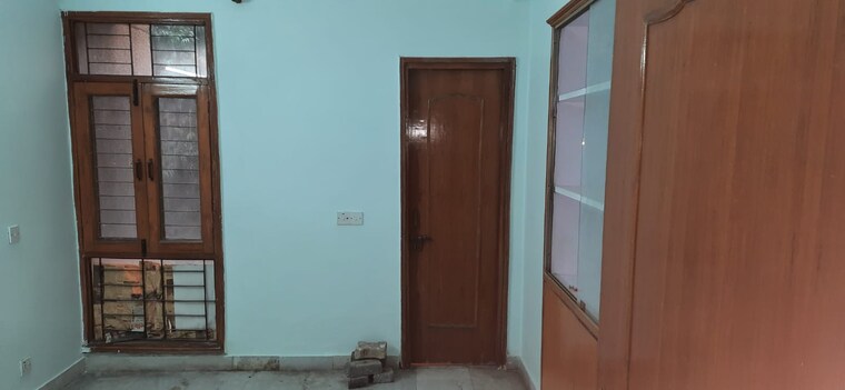Room, sector 6 dwarka 2.5 Bedroom 1510 Sq.Ft. Apartment In Sector 6 Dwarka Delhi 9680903
