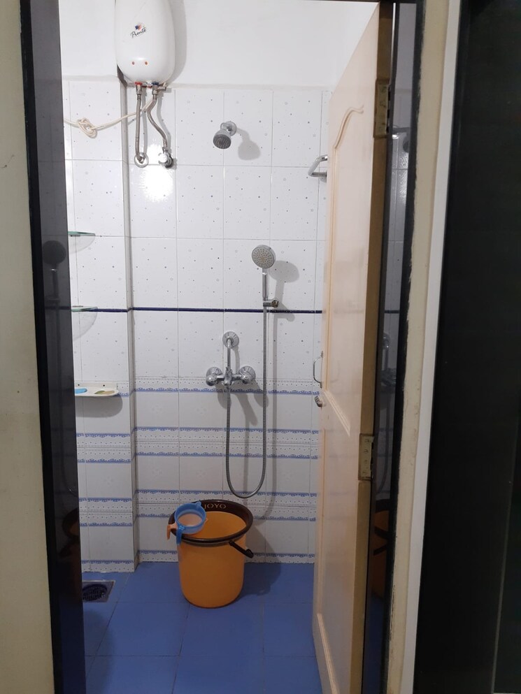 Bathroom, kshitij-chs-borivali 1 Bedroom 390 Sq.Ft. Apartment In Borivali West Mumbai 9680915