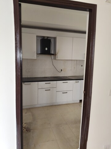 Master Bedroom in 2 BHK Apartment at Unitech Uniworld Resorts-The Residences, Sector 33 – for Rent