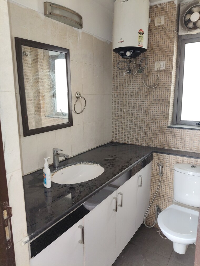 Kitchen, unitech-uniworld-resorts-the-residences 2 Bedroom 1150 Sq.Ft. Apartment In Sector 33 Gurgaon 9681024