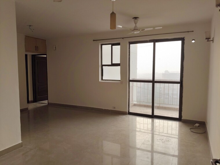 Room, unitech-uniworld-resorts-the-residences 2 Bedroom 1150 Sq.Ft. Apartment In Sector 33 Gurgaon 9681024