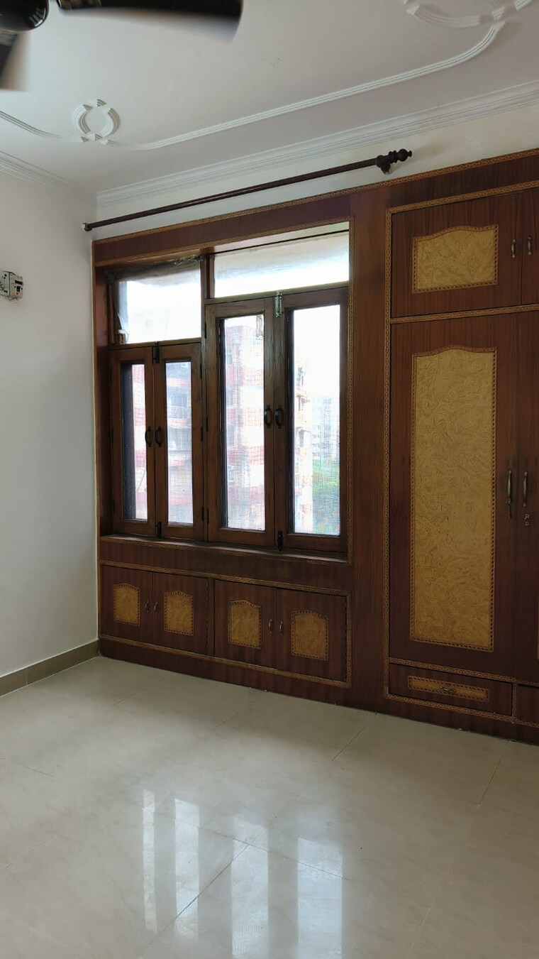 Room, sector 10 dwarka 2 Bedroom 1310 Sq.Ft. Apartment In Sector 10 Dwarka Delhi 9680930
