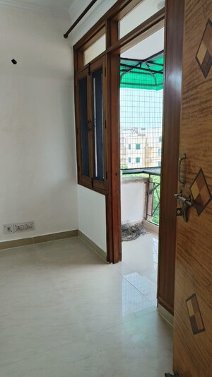 Room in 2 BHK Apartment at Sector 10 Dwarka – for Sale