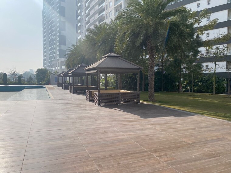  Parking, omaxe-lake 4 Bedroom 2760 Sq.Ft. Apartment In North Mullanpur Chandigarh 9680945