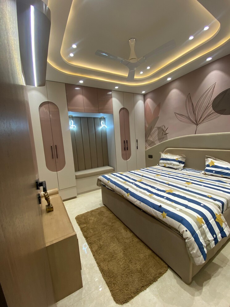 Bedroom, dwarka mor 4 Bedroom 130 Sq.Yd. Builder Floor In Dwarka Mor Delhi 9680978