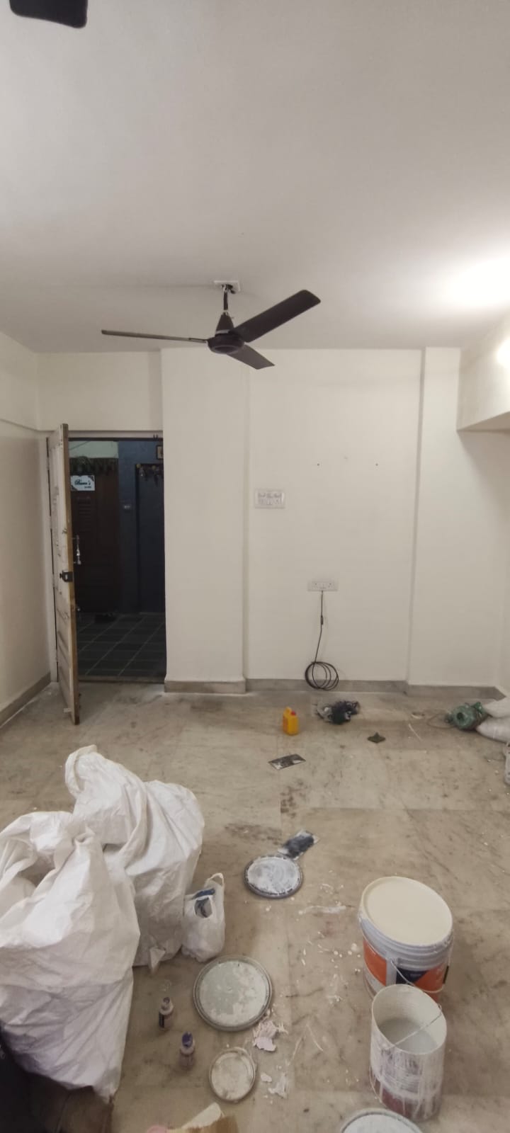 2 BHK + Extra Room 450 Sq.Ft. Apartment in Flower Valley Complex