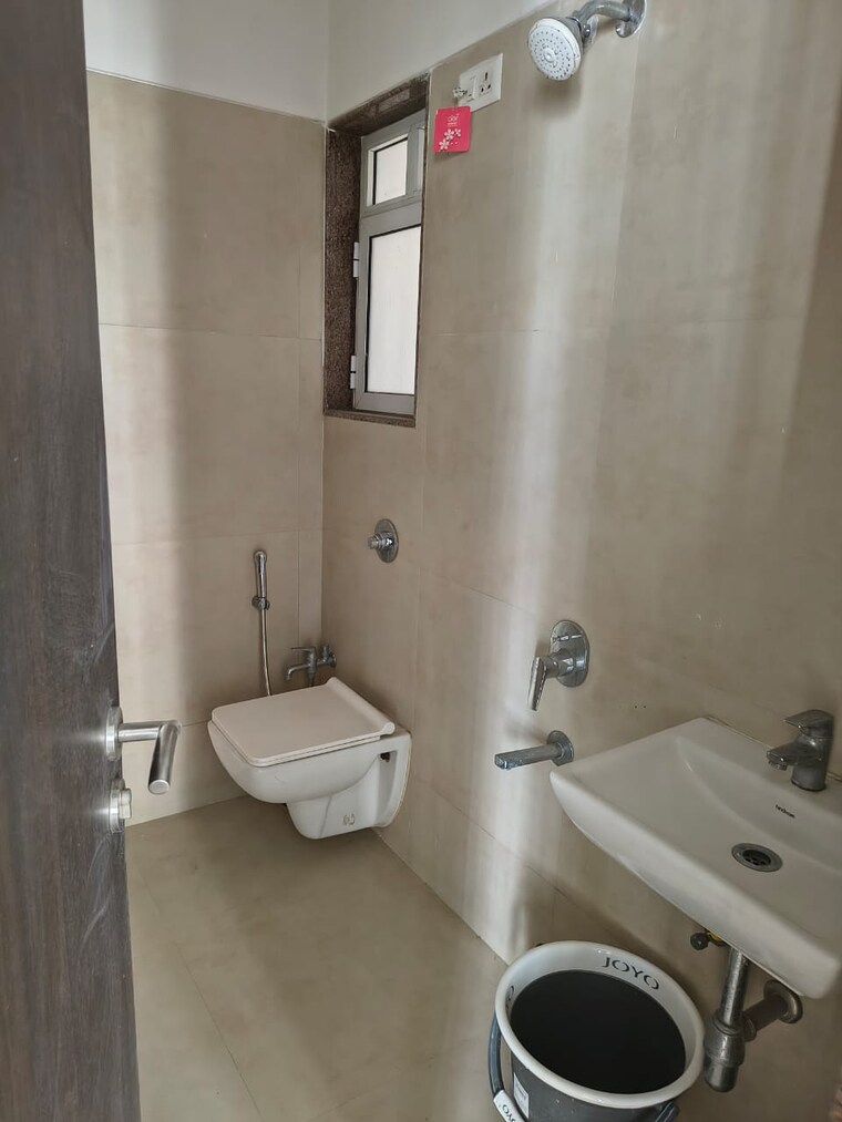 Bathroom, puranik-rumah-bali 1 Bedroom 450 Sq.Ft. Apartment In Ghodbunder Road Thane 9680990