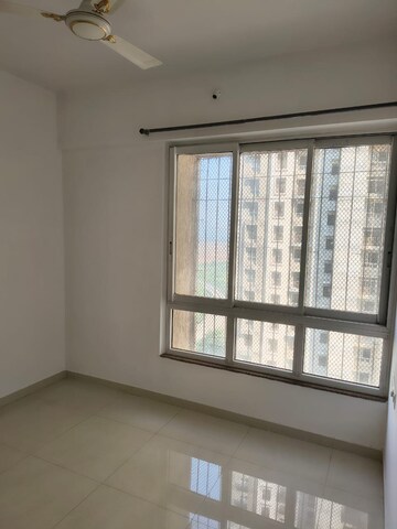 Room in 1 BHK Apartment at Puranik Rumah Bali, Ghodbunder Road – for Rent