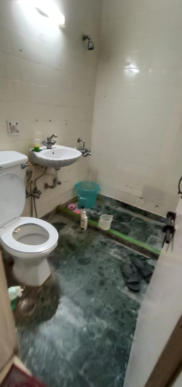 Bathroom, sector 4 dwarka 3 Bedroom 1580 Sq.Ft. Apartment In Sector 4 Dwarka Delhi 9680980