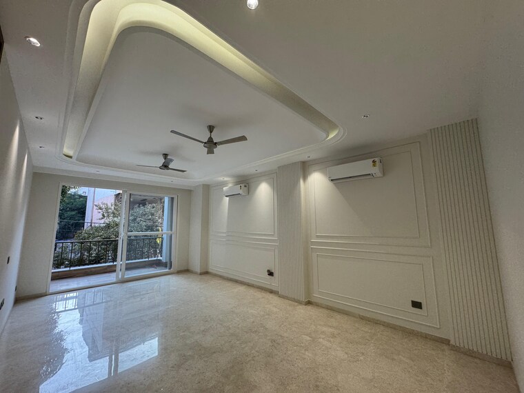 Room, kailash colony 4 Bedroom 2780 Sq.Ft. Builder Floor In Kailash Colony Delhi 9680907
