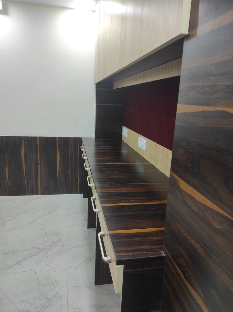 Team Area, bbd bagh Commercial Office Space 350 Sq.Ft. In Bbd Bagh Kolkata 9681038