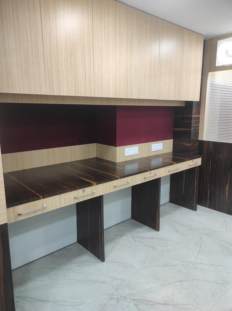 Team Area, bbd bagh Commercial Office Space 350 Sq.Ft. In Bbd Bagh Kolkata 9681038