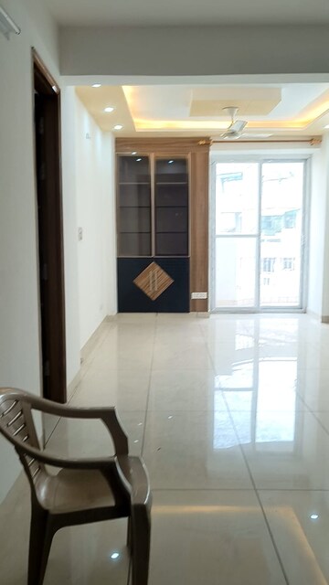 Room in 3 BHK Apartment at Sector 12 Dwarka – for Sale