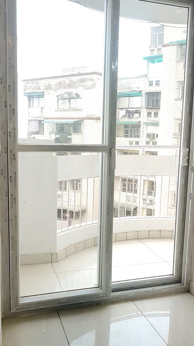 Balcony, sector 12 dwarka 3 Bedroom 1600 Sq.Ft. Apartment In Sector 12 Dwarka Delhi 9681036