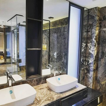 Team Area in 4 BHK Apartment at DLF The Belvedere Park, Sector 24 – for Sale