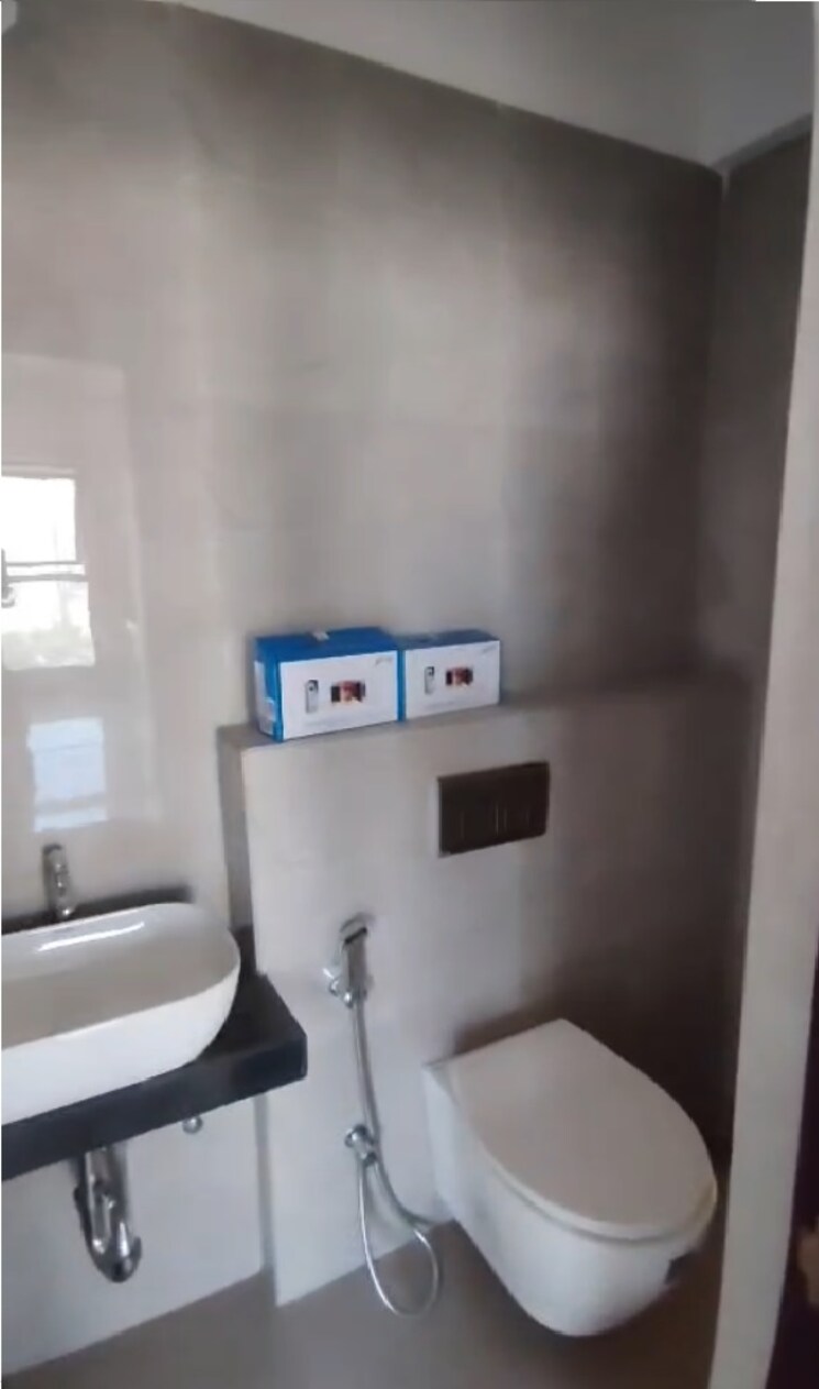 Bathroom, raymond-ten-x-habitat 1 Bedroom 418 Sq.Ft. Apartment In Pokhran Road No Two Thane 9681061