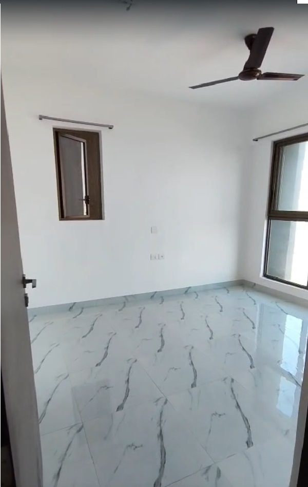 1 BHK Apartment For Sale in Raymond Ten X Habitat