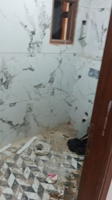 Bathroom in 3 BHK Builder Floor at Maidan Garhi – for Sale