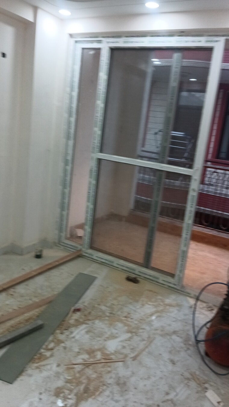 Balcony, maidan garhi 3 Bedroom 1100 Sq.Ft. Builder Floor In Maidan Garhi Delhi 9681100