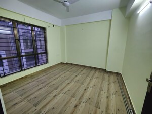 Room in 3 BHK Apartment at Sevoke Road – for Rent