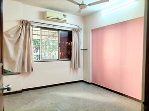 Room in 3 BHK Apartment at Rock Castle Dahisar, Dahisar West – for Sale
