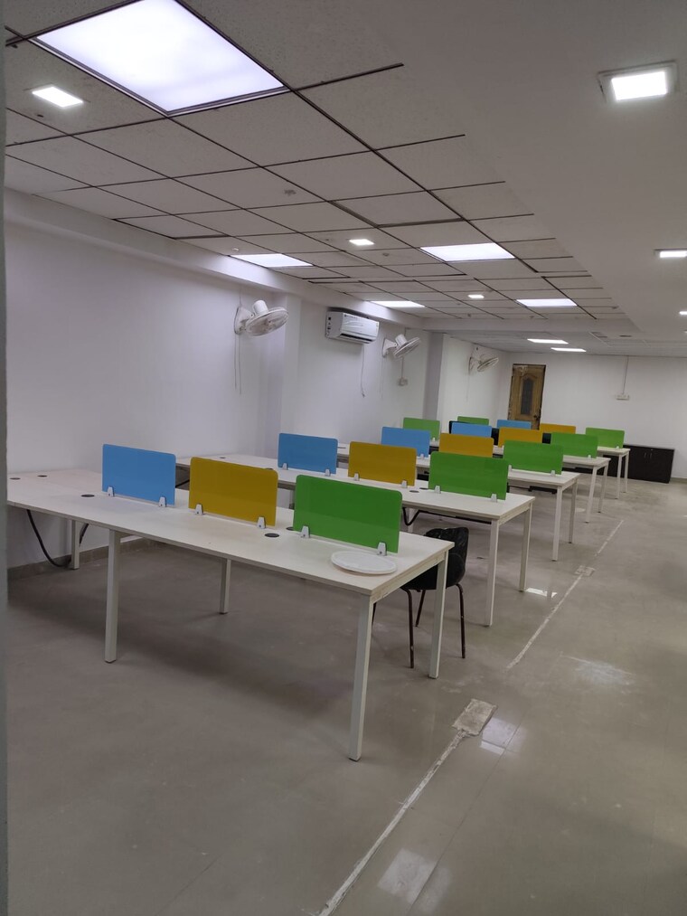 Team Area, sector 2 Commercial Office Space 2200 Sq.Ft. In Sector 2 Noida 9681147